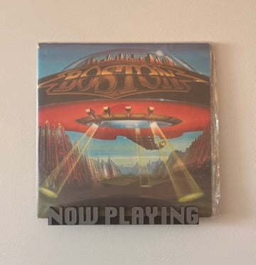 TuneDock Vinyl Display Stand – Phrase SpinTag Set (Now Playing / Now Spinning)